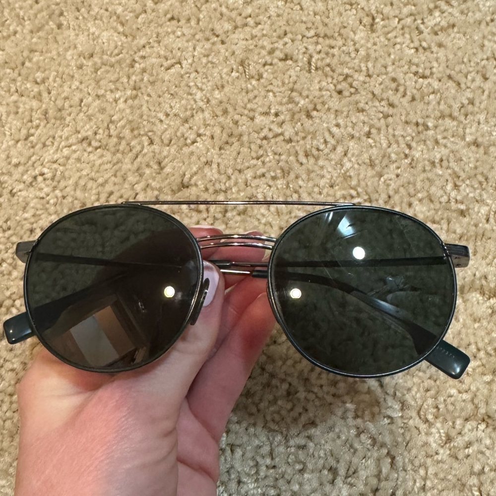 Burberry Aviator Dark Green Sunglasses with Black Case - Picture 8 of 8